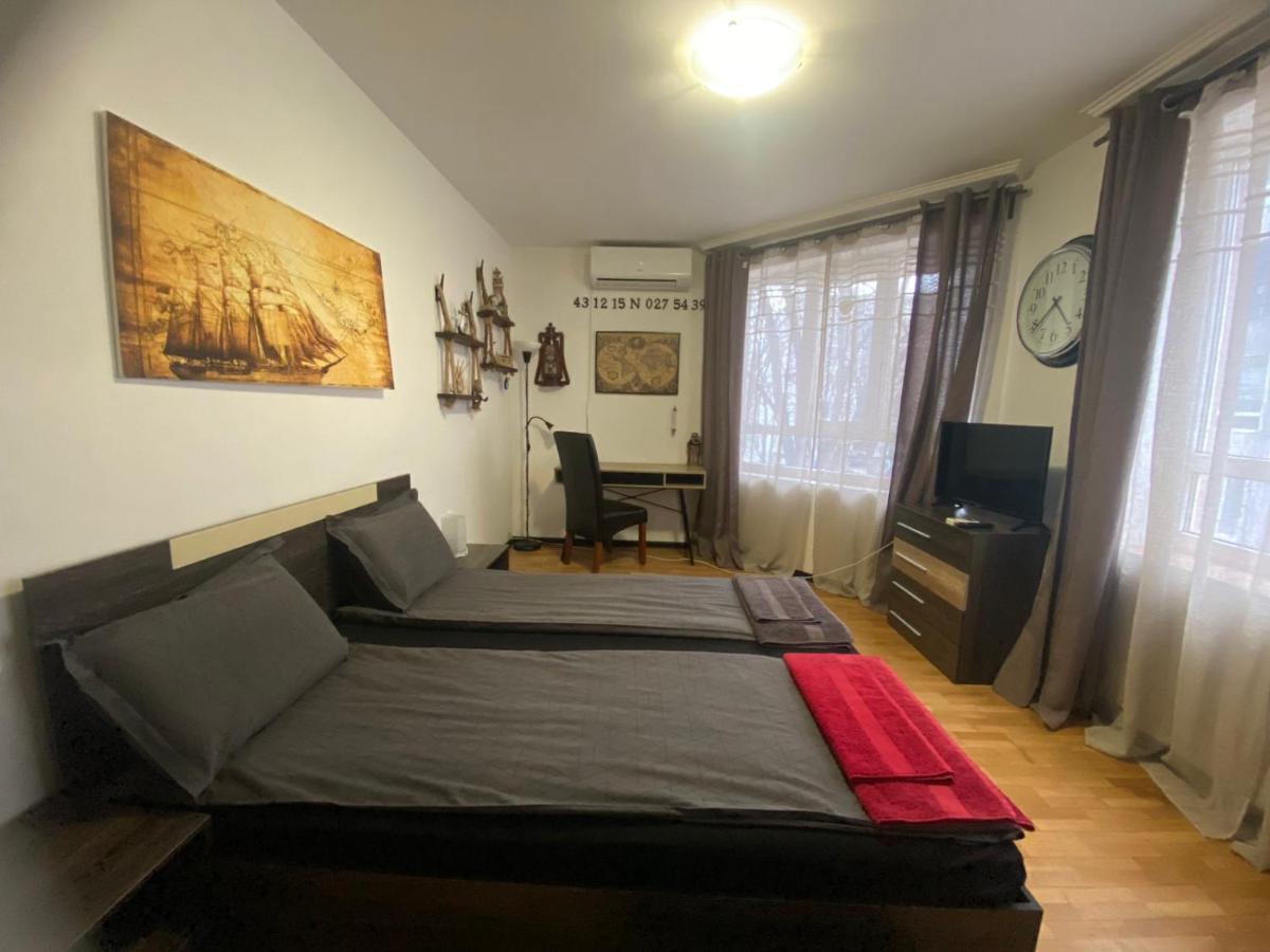 Apartament Bogoslovovi Varna Exterior photo